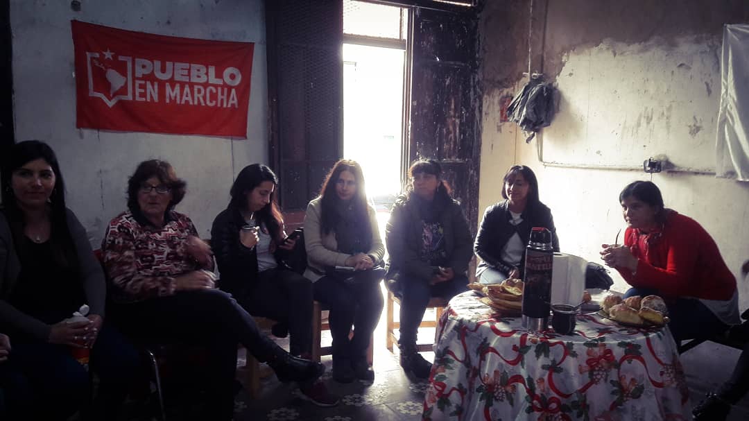 MariaAlvaOK's tweet photo. Aquí estuvimos reunidas las mujeres concejalas y candidatas a concejalas de Avellaneda, que venimos luchando en el campo político para cambiar las relaciones sociales patriarcales existentes.
@marialaia652 @TodosAvellaneda #feministas #abajoelpatriarcado #MacriMachirulo https://t.co/myHxgZPUhr