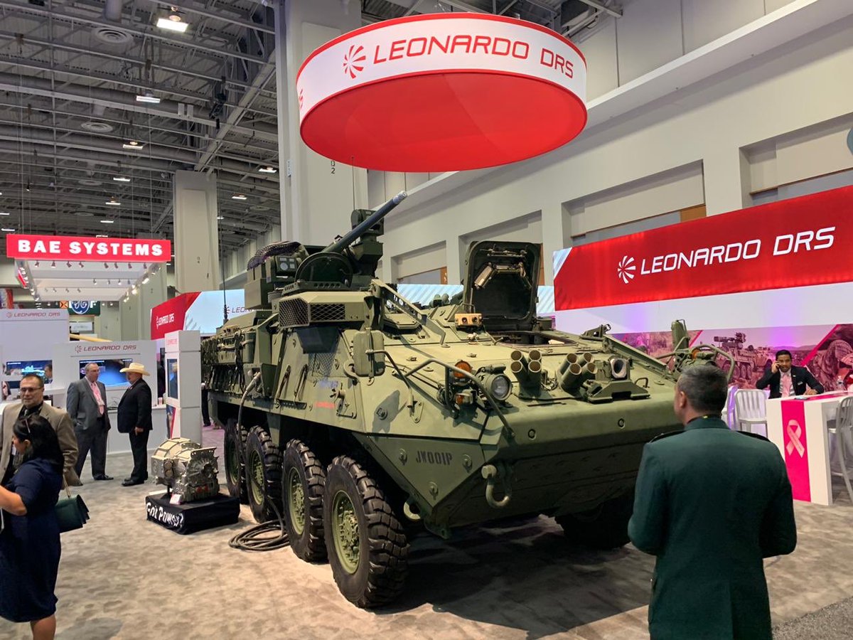 MgJuanPAmaya's tweet photo. Oficiales del Ejército Nacional de Colombia  asisten a #AUSA2019 Exposición de la Asociación del Ejército de los Estados Unidos #AUSA2019, foro de innovación, modernización y actualización sobre capacidades terrestres para defensa y seguridad. https://t.co/c8wj2WHIHe