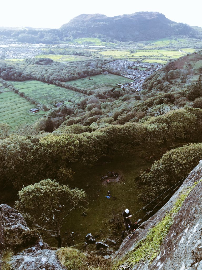 131Commando's tweet image. Great #rockclimbing conditions in Tremadog today @24CdoRE @Proud_Sappers #snowdonia