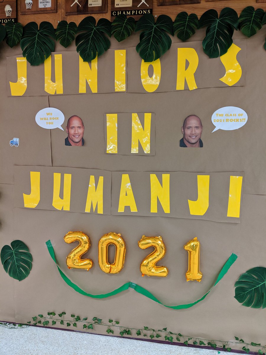 SequatchieHC's tweet photo. #SChoco19 Spirit Wall progress Day 3 #Juniors https://t.co/UgqeRXM01a