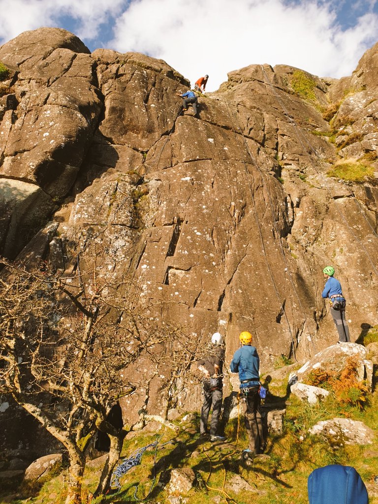 131Commando's tweet image. Great #rockclimbing conditions in Tremadog today @24CdoRE @Proud_Sappers #snowdonia