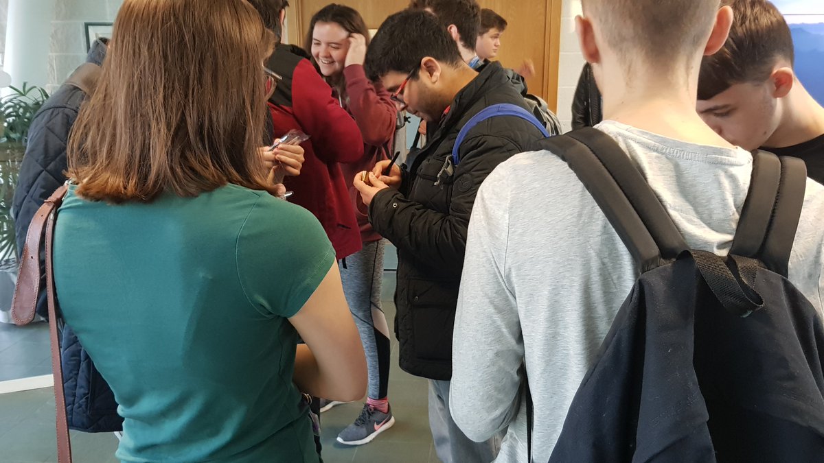 LancsUniHackers's tweet photo. We also demoed our new toy with TEMPEST. and of course some lockpicking.

We finished off by demolishing 32 large pizzas in about 15 minutes, barely a crust was spared. 

Huge thanks to LUHackers @BenSimms15, @ProPaulius, @ekralcyrneh,  @thePotatinator, and @KMatthewMarsden 2/2 https://t.co/bprxQIfFE2
