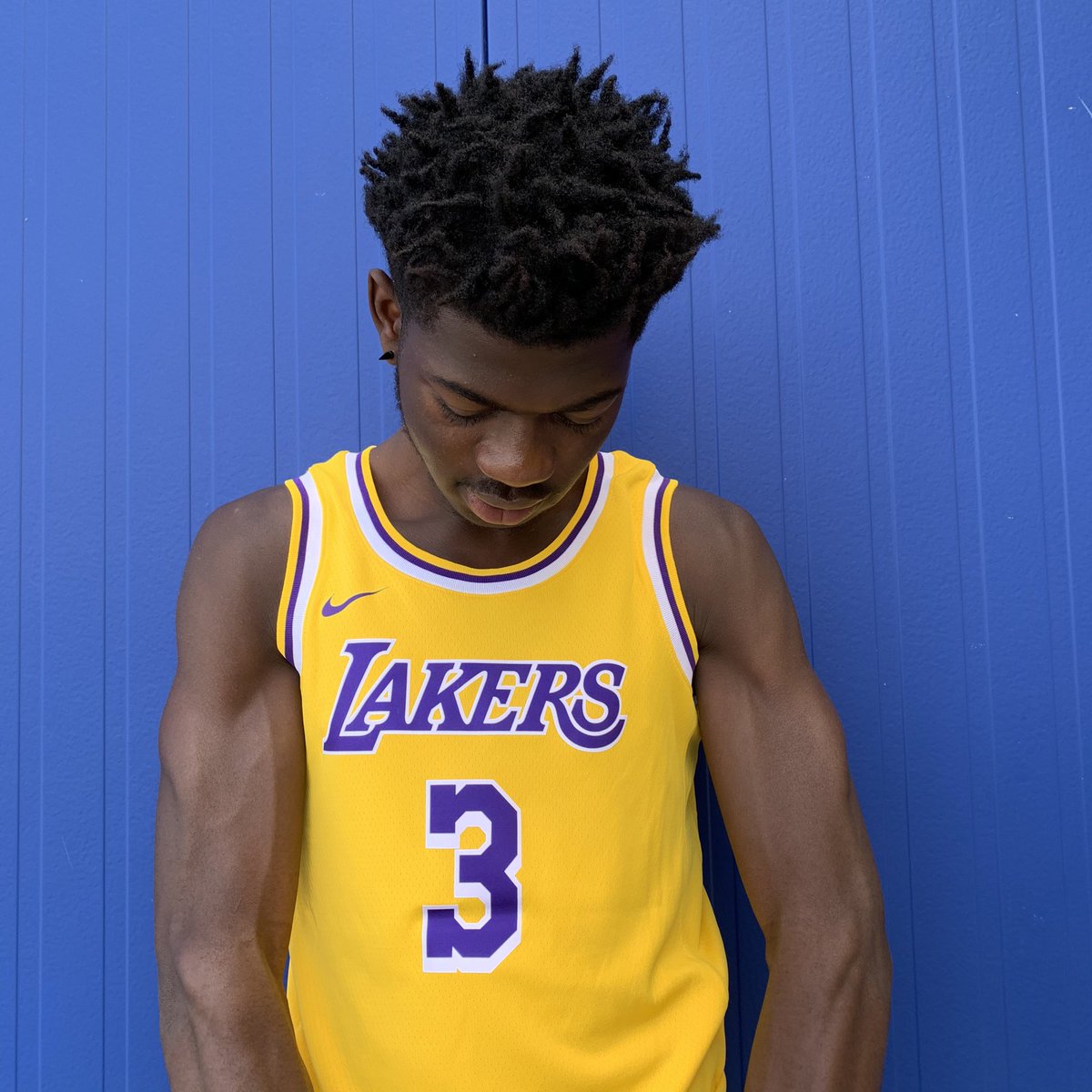 LilNasX's tweet photo. who winning in a fight https://t.co/DuUz1UhjPA