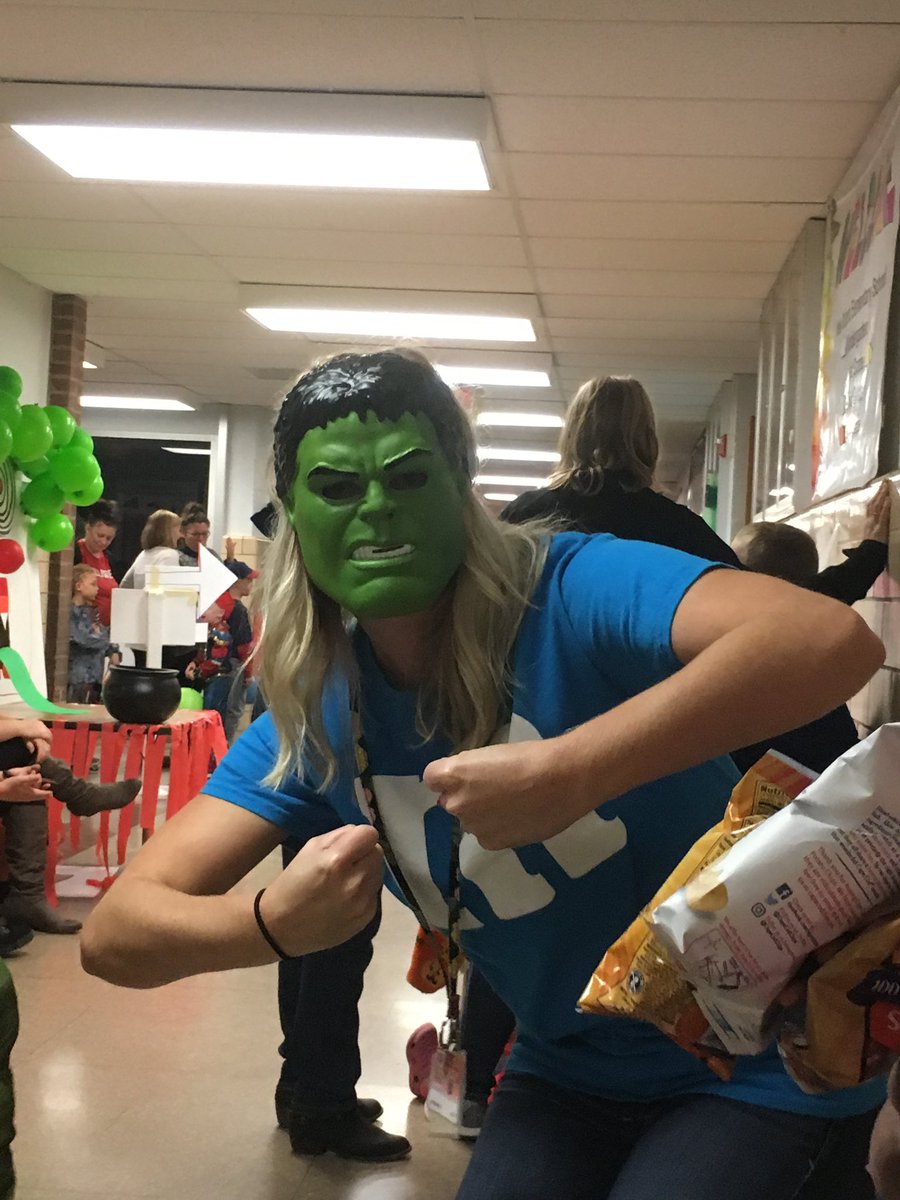 JenLShearer's tweet photo. What happens at school, stays at school or gets Tweeted! #NOE17350 https://t.co/9tNBPhGLdn