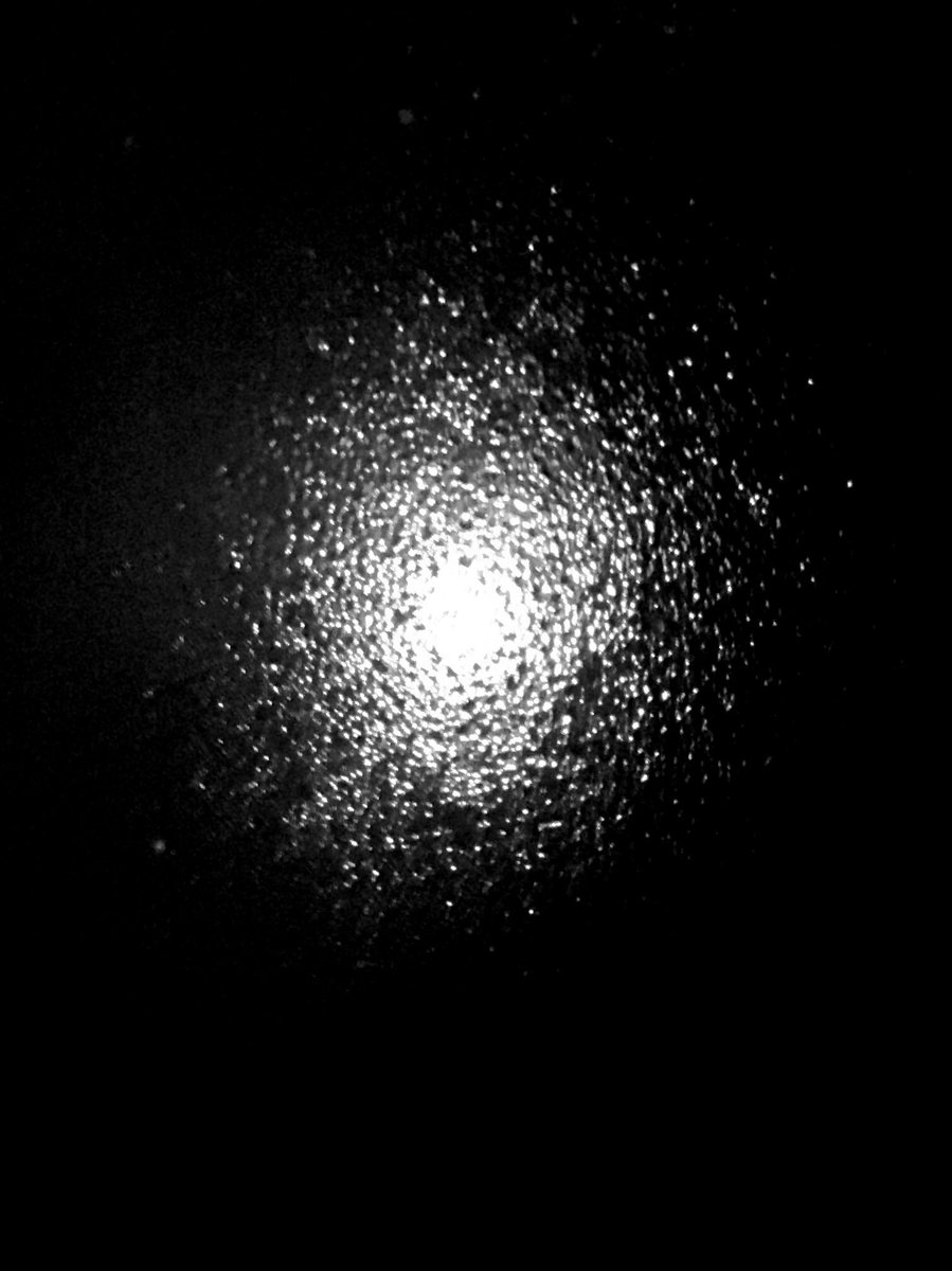 Helenus_'s tweet image. The Big Bang. Or it could be the moon through a steamed up window #bitdrunk