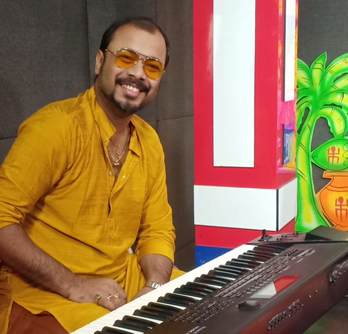 Surajit4music's tweet photo. #Shooting Session #RK #news #tv #channel #Chhanda #Moumita #Swarnali #KS_LIVE #Shuvosur https://t.co/5aE1hYoRhF
