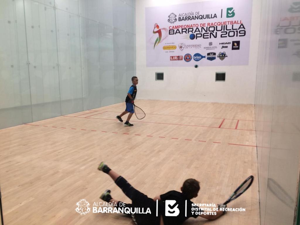 SecdeportesBAQ's tweet photo. Disfruta de las competencias de ráquetbol con el 'Open Barranquilla' en las canchas Set Cubillos de la #CapitalDeportiva.  Ingreso gratis. #DeporteParaTodos #KillaCompite https://t.co/VEMEK4W9Dy