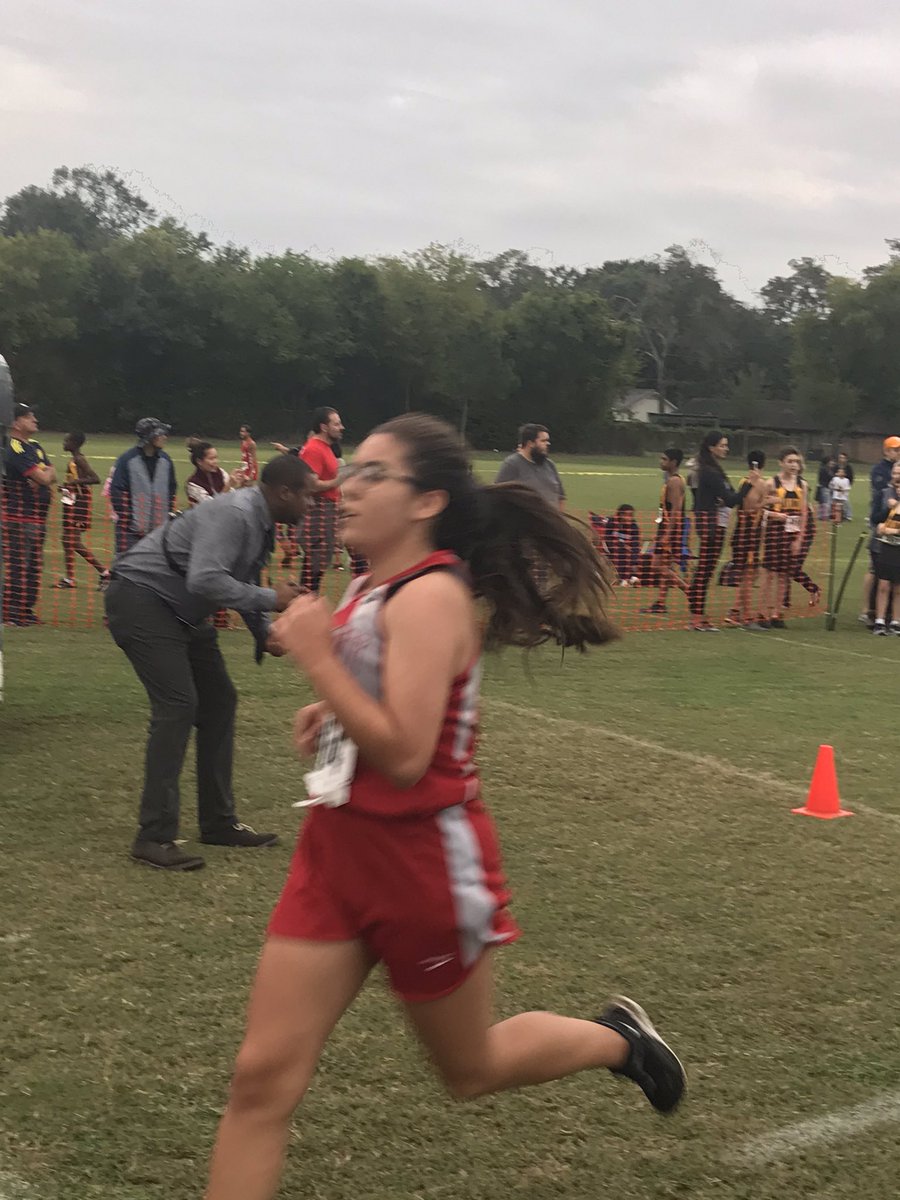 goodsongms's tweet photo. Great run by our Lady Grizzlies. #GoodsonMS #GrizzlyPride #CFISDspirit https://t.co/sPUrluaTya