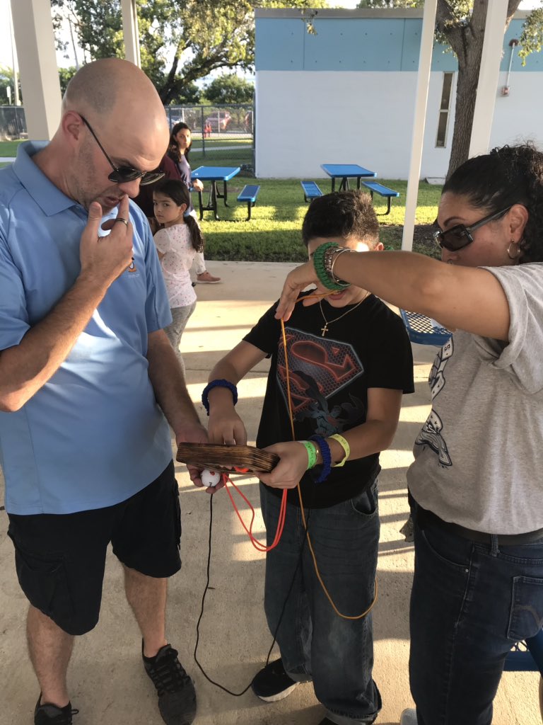 PrincipalCoffey's tweet image. Community night event @MDCPS w/ @STMath #mathminds — challenging games, doable work, so much community! @bds_math @taylormasnjak