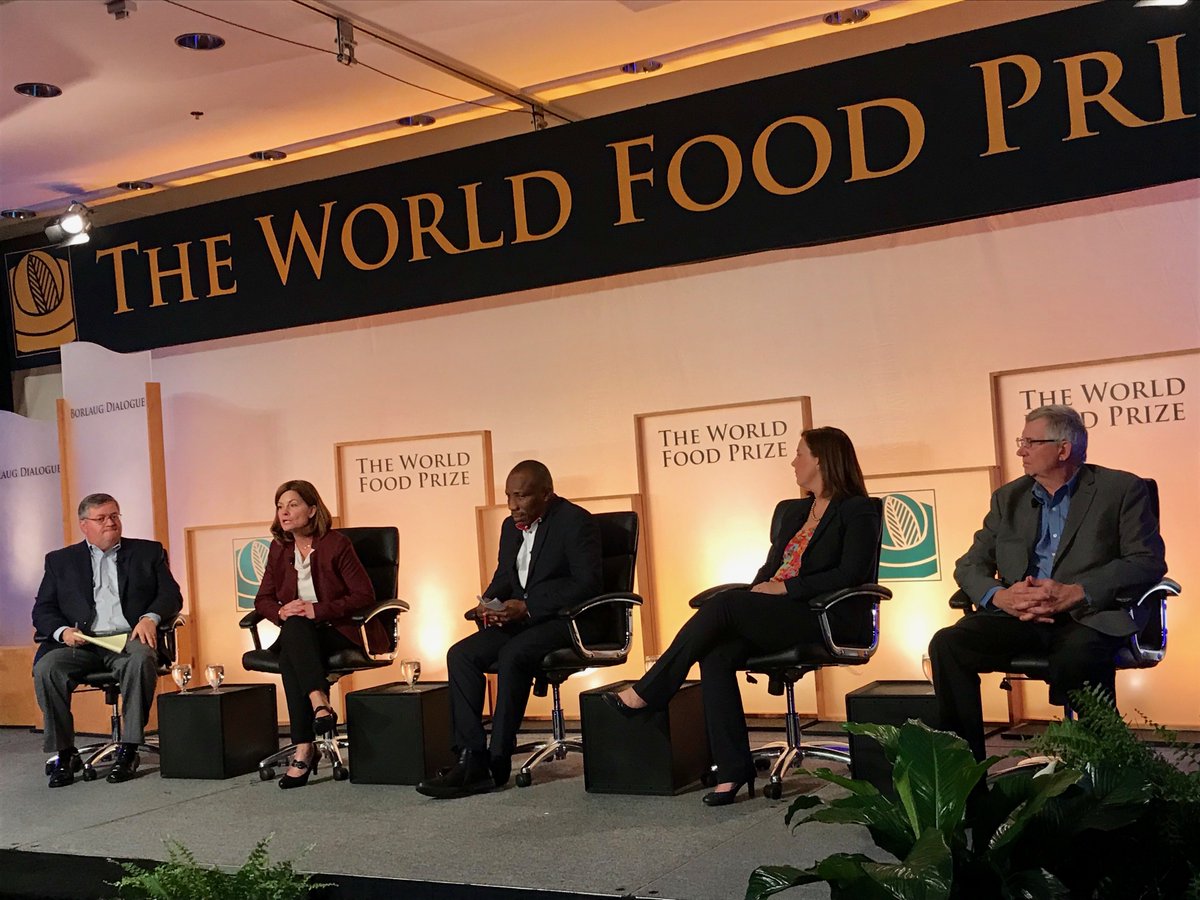 UnitedSoy's tweet image. “High quality protein works better collaboratively than it does separately. Animal and plant protein together are critical for the health and wellness of the world’s population.” – USB CEO Polly Ruhland. #ProteinFirst #FoodPrize19 #AgChat #FoodChat #USSOY @pollypencilplow