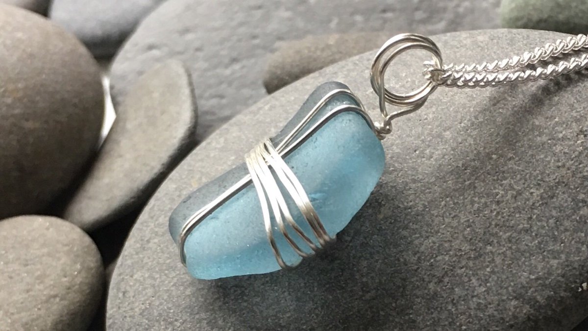 My Etsy shop is open, selling beautiful handmade jewellery using sea glass that I’ve collected on the beaches on the North East coast. Be quick - two have already sold in the last 24 hours! 😊
etsy.com/uk/shop/Rachel…