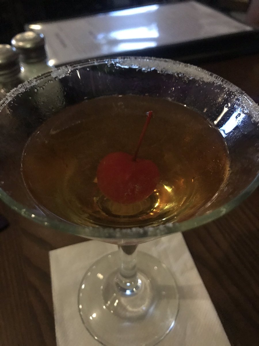 KimLoveBags's tweet photo. This place was my favorite spot in Atlanta! Super yum! #PoorCalvins Excellent food • drinks • ambiance !! 🥂 https://t.co/u67DmsjF07