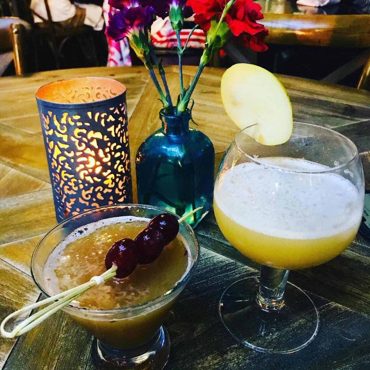 KimLoveBags's tweet photo. This place was my favorite spot in Atlanta! Super yum! #PoorCalvins Excellent food • drinks • ambiance !! 🥂 https://t.co/u67DmsjF07