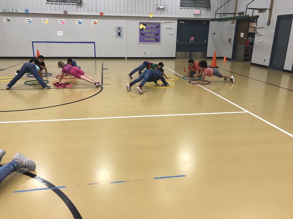 coach_guevara's tweet photo. Fun warm up for the kiddos to help with their push ups and to strengthen their core!  Thanks @OPENPhysEd and @PEScottWilliams for showing us at our professional development 💪🏽 The kids loved it ! https://t.co/ZGboaqdILF