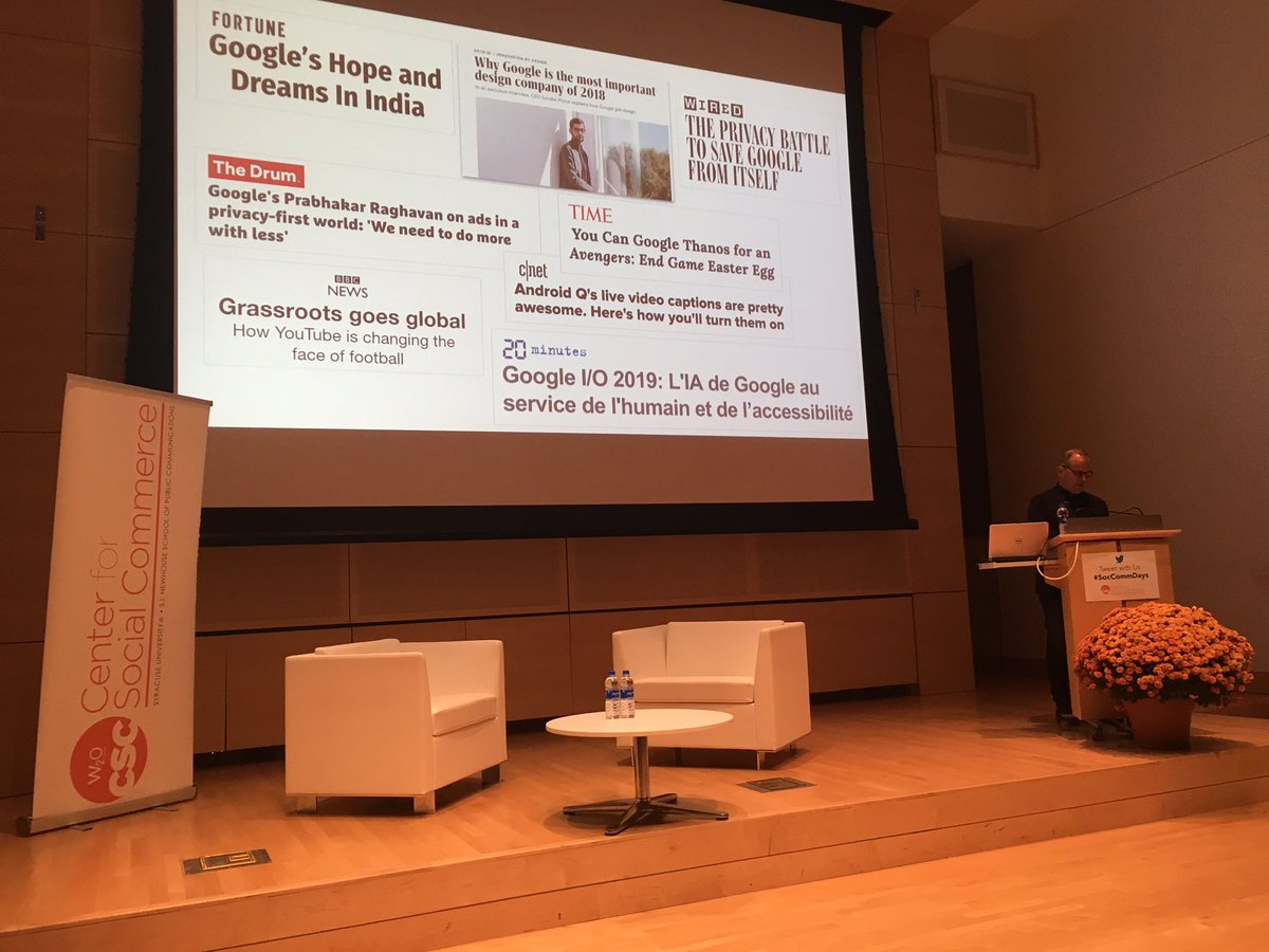 Excited to be here tonight with <a href="/coreydu/">Corey duBrowa</a> at @Newhouse! What an amazing turnout of students all anxiously awaiting what he has to share about Google at 21 as part of #SocCommDays