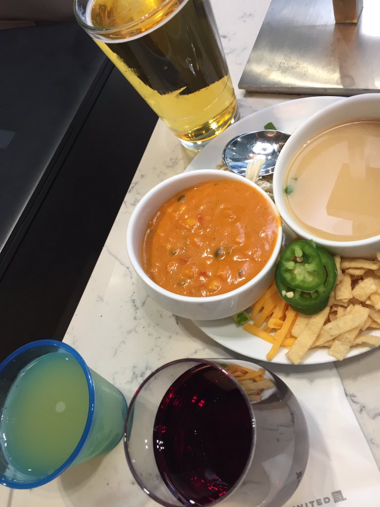 yolicorazon24's tweet photo. I feel like I stroke gold by marrying @armantown_tx. Always spoiled by his access to the lounge. #UnitedAirlines #Armanthehusbander https://t.co/9H8jxrxaRD