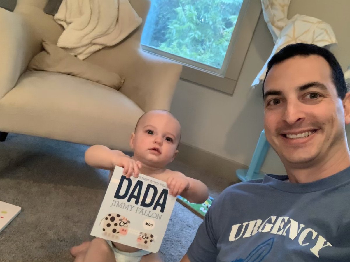 levinederek11's tweet photo. Thanks @jimmyfallon - DADA wins for first word! #babiesfirstword #dada #momispissed https://t.co/GcsJJCsZvF