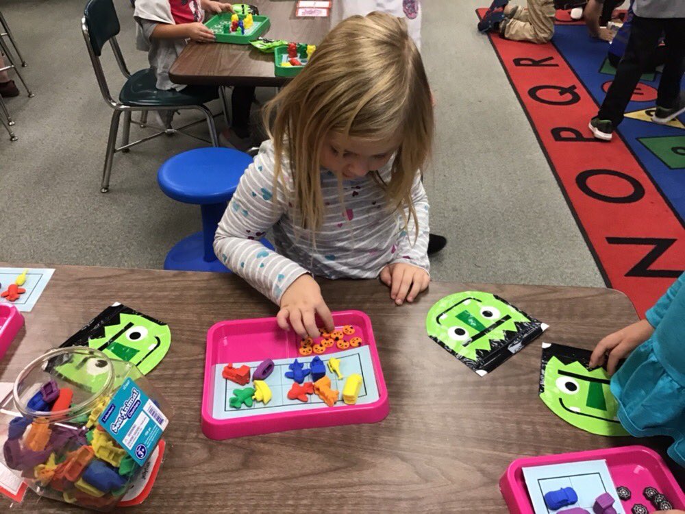 room132crew's tweet photo. The Crew worked hard to count items in their inventory bags and then create an equal set on a ten frame. #GESConnected https://t.co/m94JLj4dhK