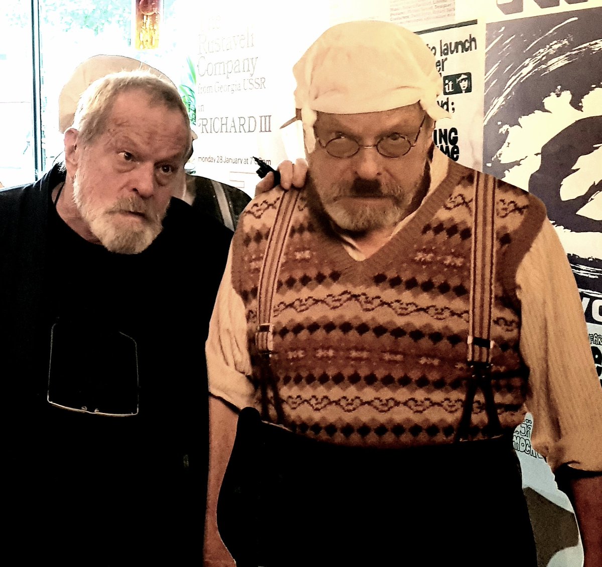 JonTrevithick's tweet photo. Terry Gilliam with Gumby Gilliam
#MontyPythonAt50
#WorldRecordAttempt https://t.co/QBrmZ70JpE