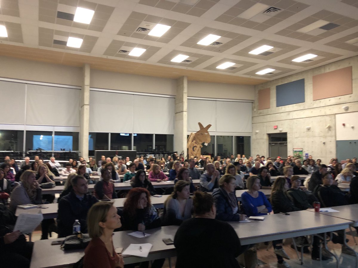 EpsteinSheri's tweet image. WCI parents and guardians learning about College and University application process at our School Council meeting! Wow! #BeInformed #BeWolves ⁦@WCIGuidance⁩ ⁦@WCI_YRDSB⁩ ⁦@ChrisSarellas⁩