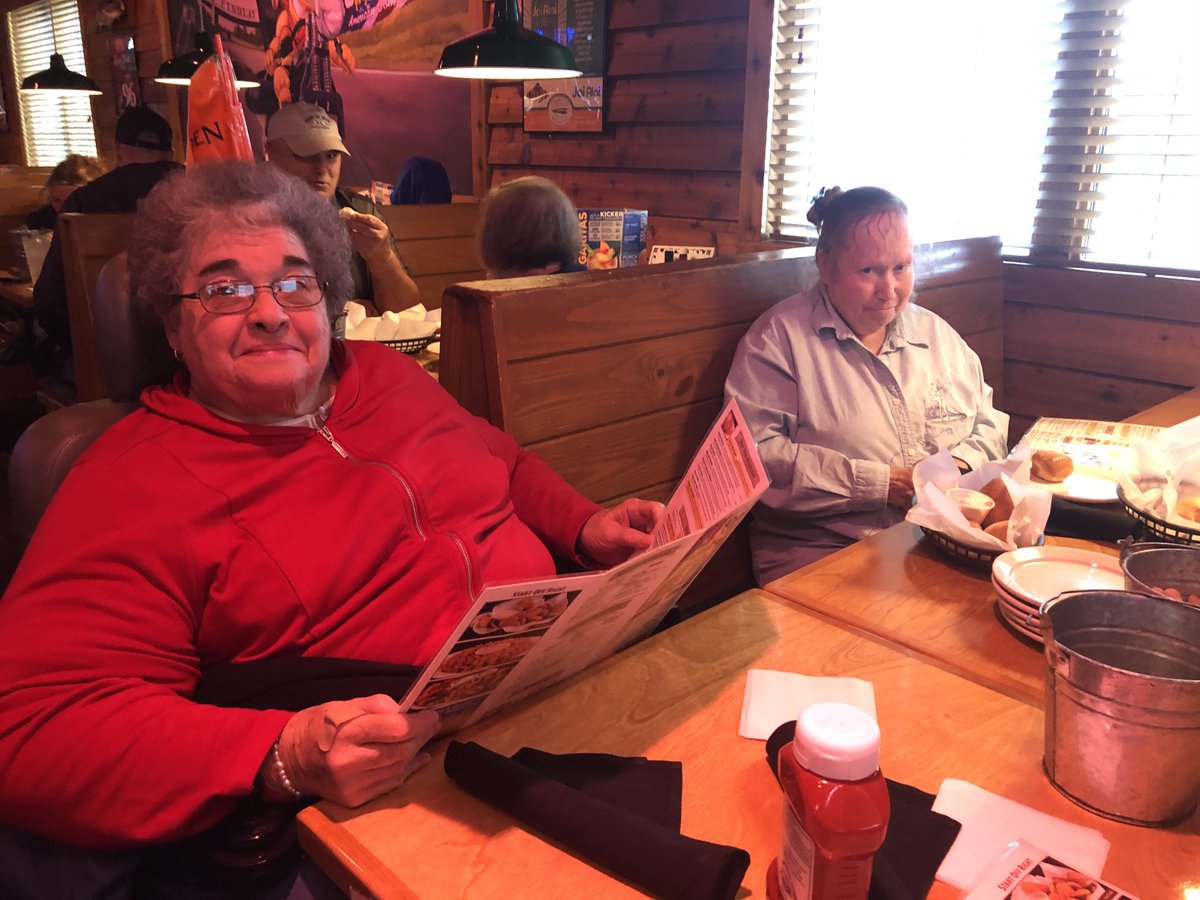 MeadowsLeipsic's tweet photo. We are starting the week off with some Texas Roadhouse! #bootscootinboogie #themedinnerweek https://t.co/NhlPuZSDGy