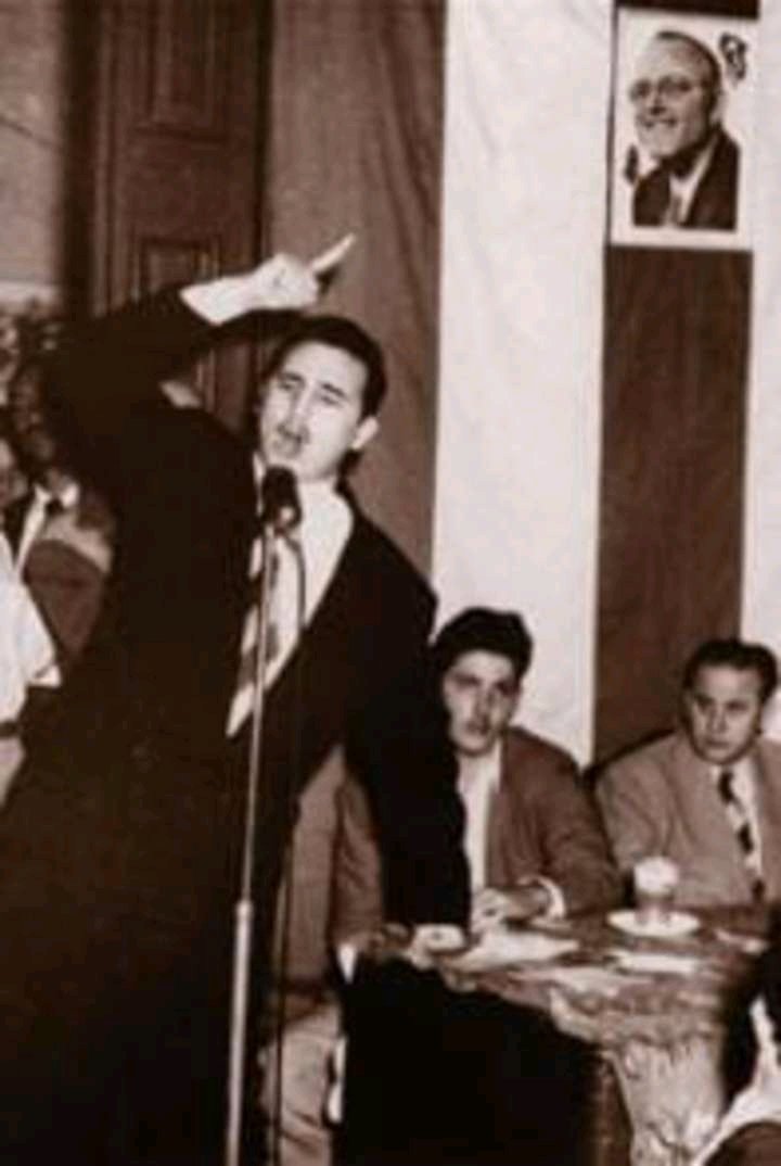 BanzoDamian's tweet photo. @DiazCanelB @Granma_Digital Tremendos timbales, asumir su propia defensa, denunciar los males sociales de la dictadura de Batista y la República Neocolonial, exponer el programa del Moncada, sólo #FidelCastro,fue la #HistoriaMeAbsolvera su bautizo Revolucionario, donde se graduó de líder, #SomosCuba, #Cuba. https://t.co/akiVTApk7H