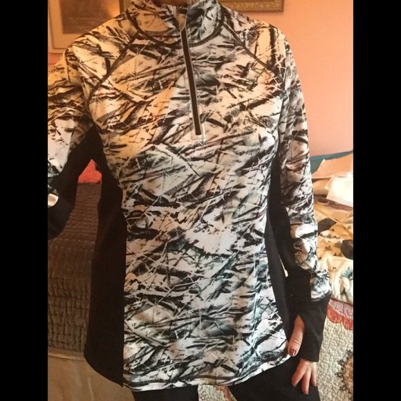 devan_mello's tweet image. So good I had to share! Check out all the items I'm loving on @Poshmarkapp #poshmark #fashion #style #shopmycloset #gucci #marcbouwer #ideology: posh.mk/JbfW2dB1QZ