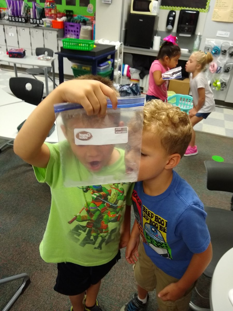 mimi_fleischman's tweet photo. Kindergartners are learning and exploring about thermal energy. It's a race to see who can melt their ice cube the fastest without taking the ice out of the bag! #MPEmpower #MISDproud https://t.co/LLDOMjPesk