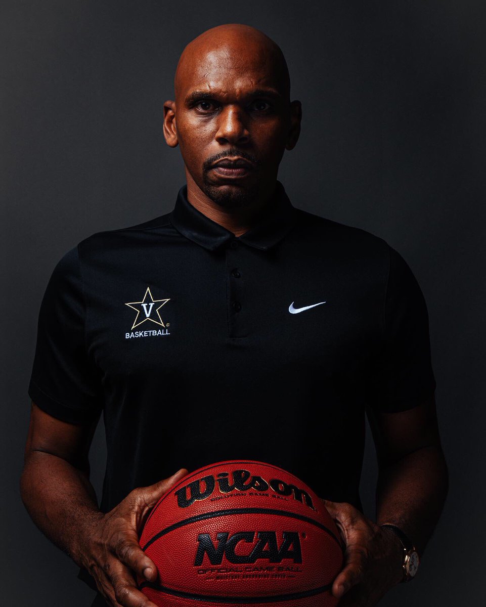 VandyMBB's tweet photo. 2️⃣0️⃣2️⃣0️⃣. 

#AnchorDown https://t.co/gIJFByhpI6