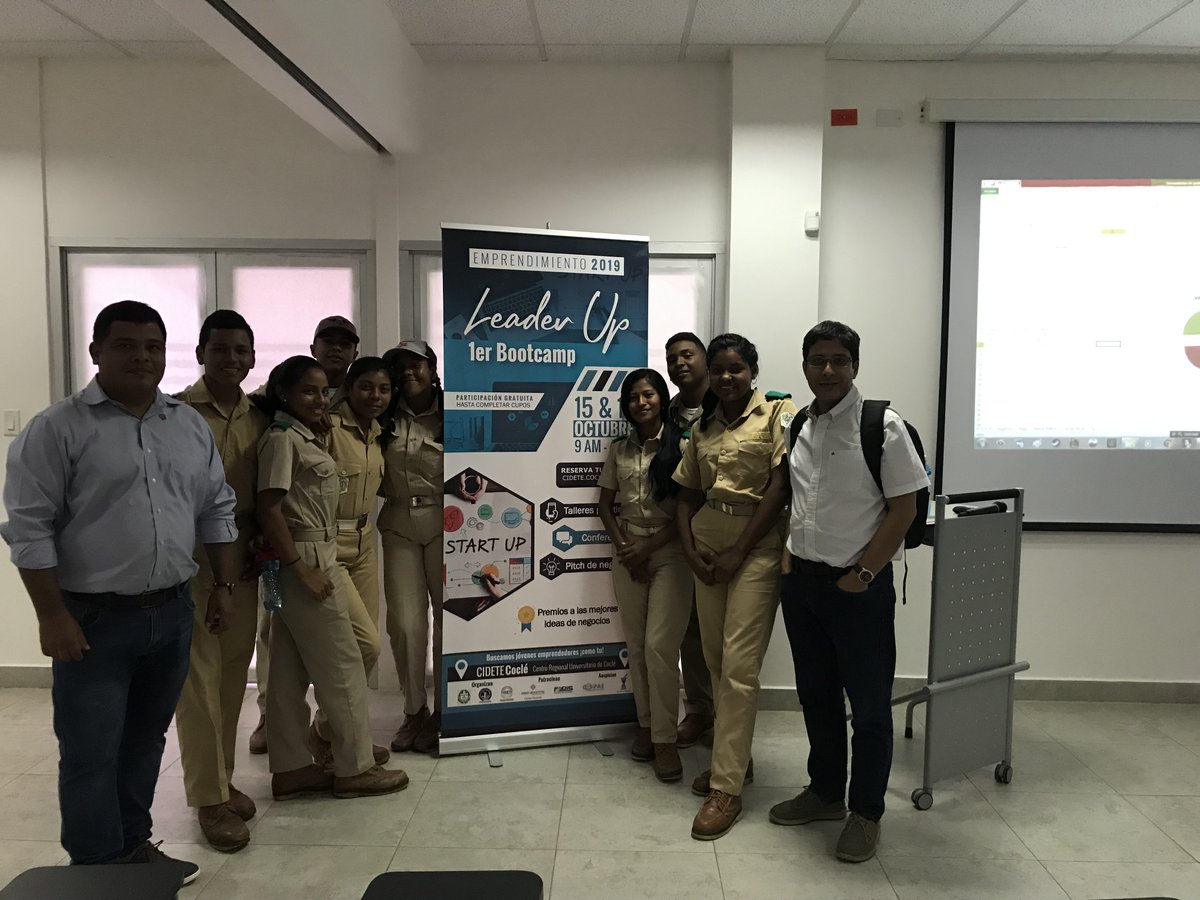 DesarrolloFudis's tweet photo. La actividad se visibilizo a emprendedores de la Provincia que se destacan como modelos de rol @Cobre_Panama @UNIVERSIDAD_PMA @COSPAEpanama @ElPilonCreativo https://t.co/ClM1sshRxx