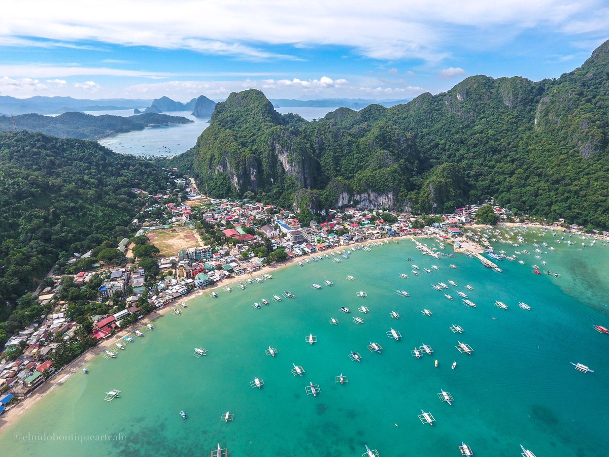 ElNidoArtcafe's tweet photo. El Nido town, the gateway to the Bacuit archipelago, a group of islands with steep karst cliffs. . ๐ณ๐ข๐๐ด๐ธ๐บ๐ #elnidogram #elnido2019 #elnido https://t.co/l716TNhrPd