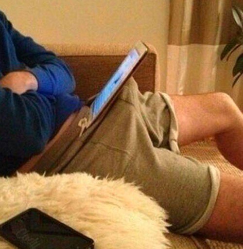 elbmostwanted's tweet photo. Me watching all the #Albaniantakeover pics https://t.co/iOyqTfKZ2D