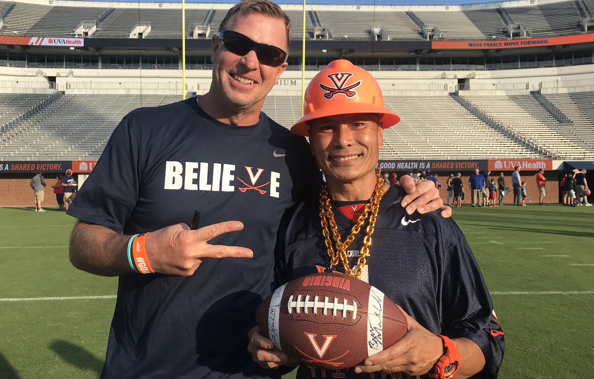 UVAFootball's tweet photo. Outstanding story on one of our most supportive fans β Som Patasomcit.
https://t.co/m5exJ6AGrK https://t.co/bCmWNQbzsj