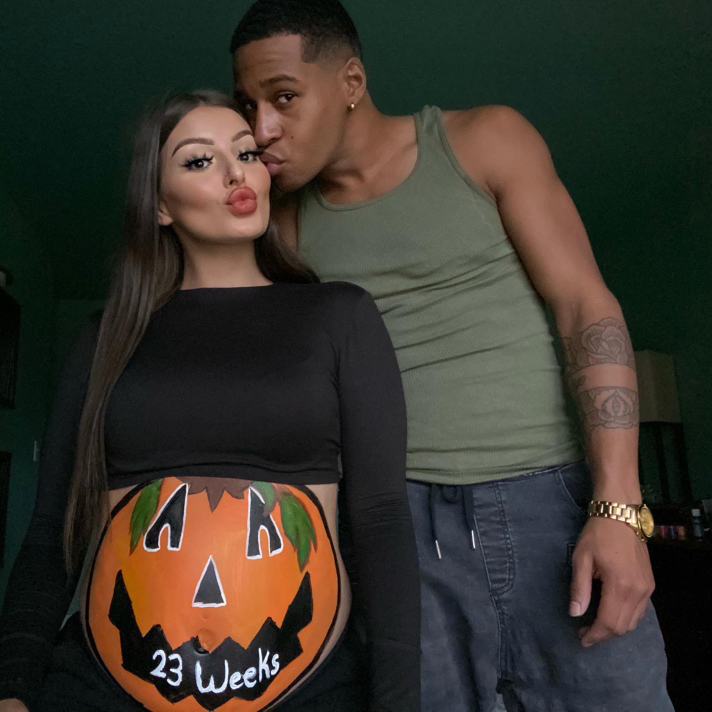 2 pic. Our little pumpkin 🎃 https://t.co/bhx83AKdJC