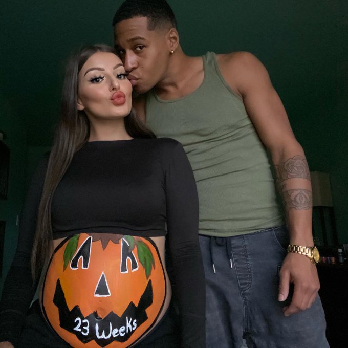 Our little pumpkin 🎃 https://t.co/bhx83AKdJC