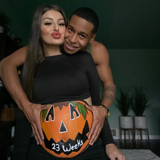 Our little pumpkin 🎃 https://t.co/bhx83AKdJC