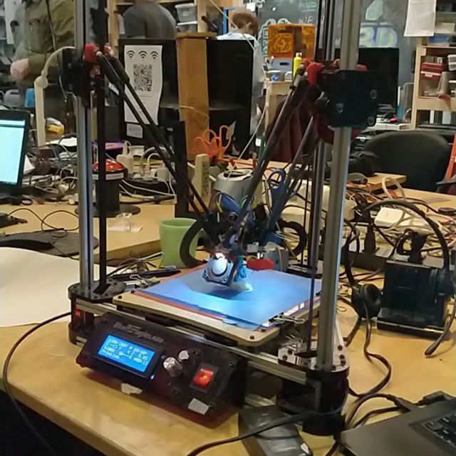 hackmanhattan's tweet photo. After months of custom fixes to this #delta3dprinter it is closer than ever to work as it is supposed to! 🤖👩🔧 https://t.co/5OeEOPFElU https://t.co/VMGmUBP7fi