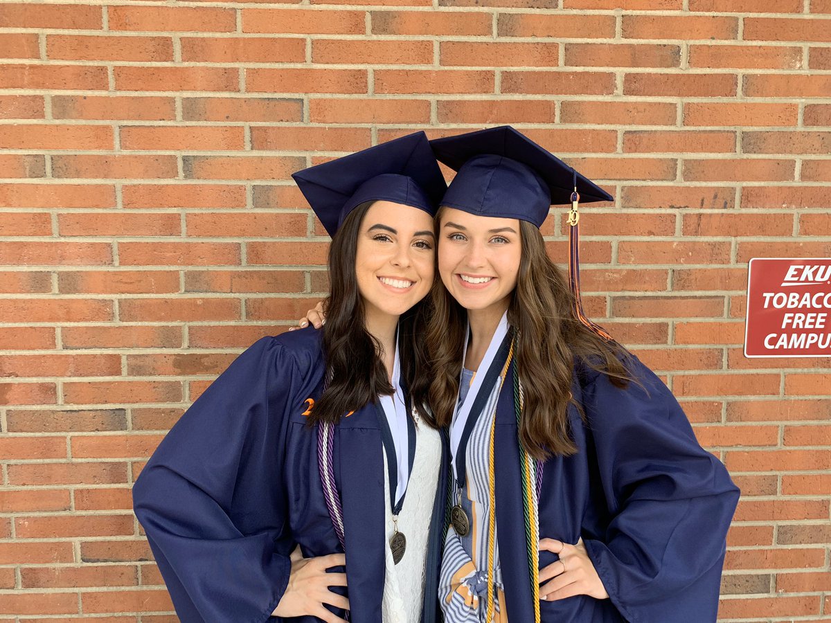 ashley1mariee's tweet photo. Happy birthday Rachy girl!!! So glad we bonded at our first crossings &amp; have been besties ever since! I love you lots &amp; I hope you had the best day!!🥳💞💞 so sad I couldn’t come celebrate but we will soon! @RachelAusmus https://t.co/sQ5FyUtq27