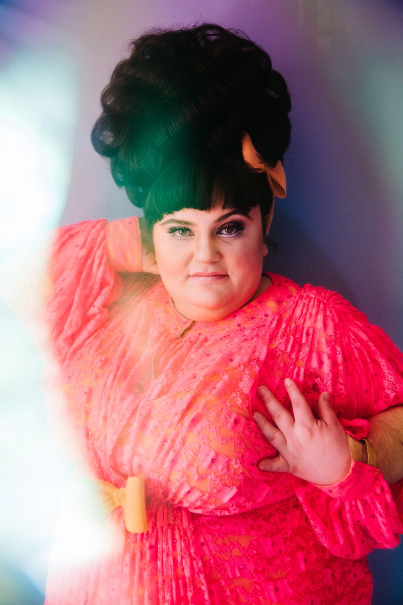 StrippedATX's tweet photo. **CAST ANNOUNCEMENT**
We are tickled pink to present KITTY VON QUIM in her #strippedstorytelling debut! Straight out of a John Waters movie, Kitty Von Quim has performed coast to coast and internationally always representing triumph, beauty and pure joy. https://t.co/ZVaezZ9QfB