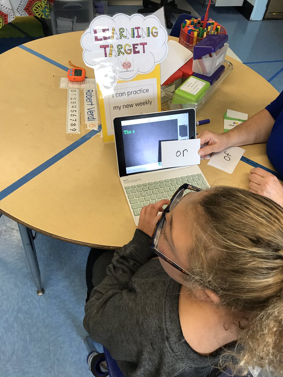 OSchool4's tweet photo. Learning Targets within Station Learning! @JoannaKletter feels a 🎤 drop coming! #sch4pride @MsA_oceanside https://t.co/TVtHlQv2Xj