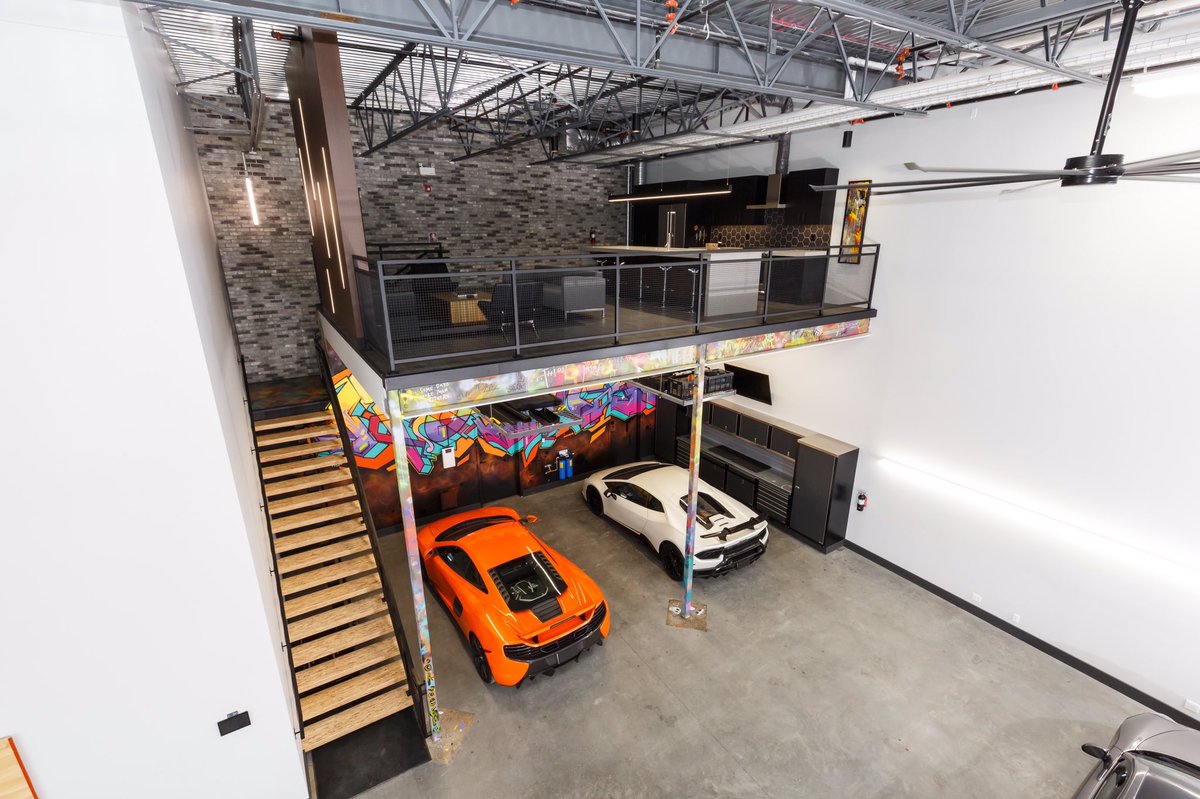 thevaultsdc's tweet photo. Fall is officially here! 🍁 Time to start thinking about where to store your summer cars and toys. Book a viewing with us today to see what we have available at both our #Calgary and #Kelowna locations. https://t.co/BbM044zsep