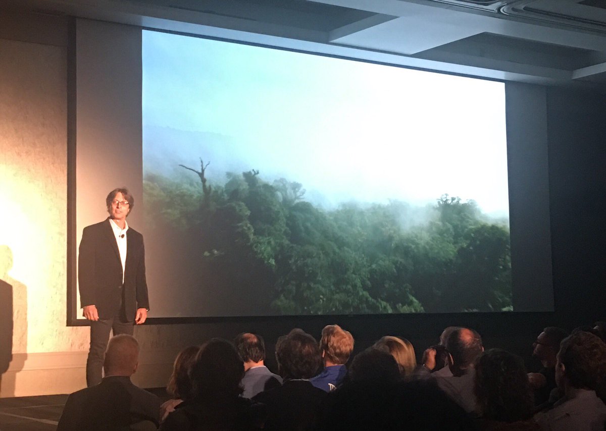 IET_SoCal's tweet photo. Pitch to exploit thermal infra-red earth 🌎 🛰 imagery from 4 @HydrosatI #satellites at #TSDemoDay  #techstarsstarburst https://t.co/gBRFHwJD13