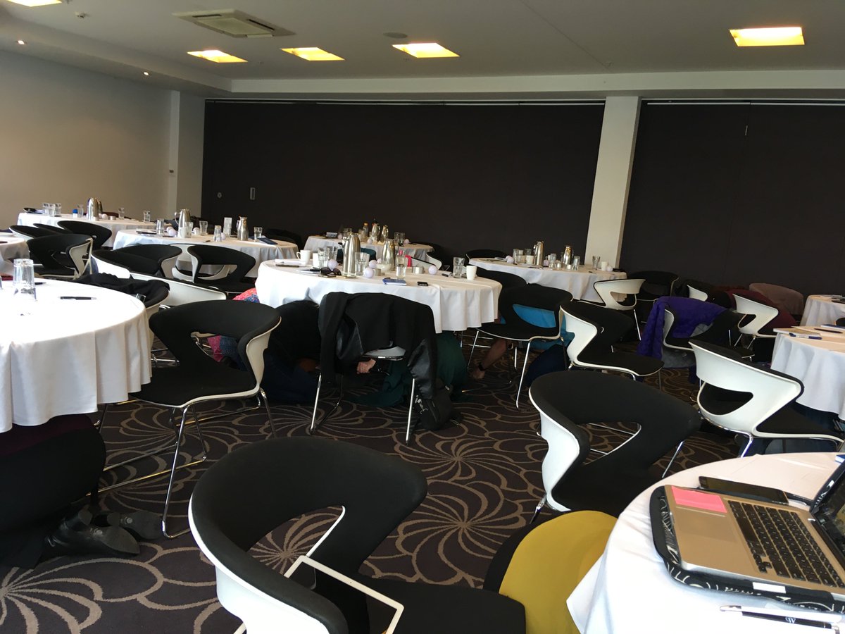 TechCommNZ's tweet image. #tcnz2019 joins the New Zealand ShakeOut 2019. Drop, cover, hold!

civildefence.govt.nz/get-ready/new-…