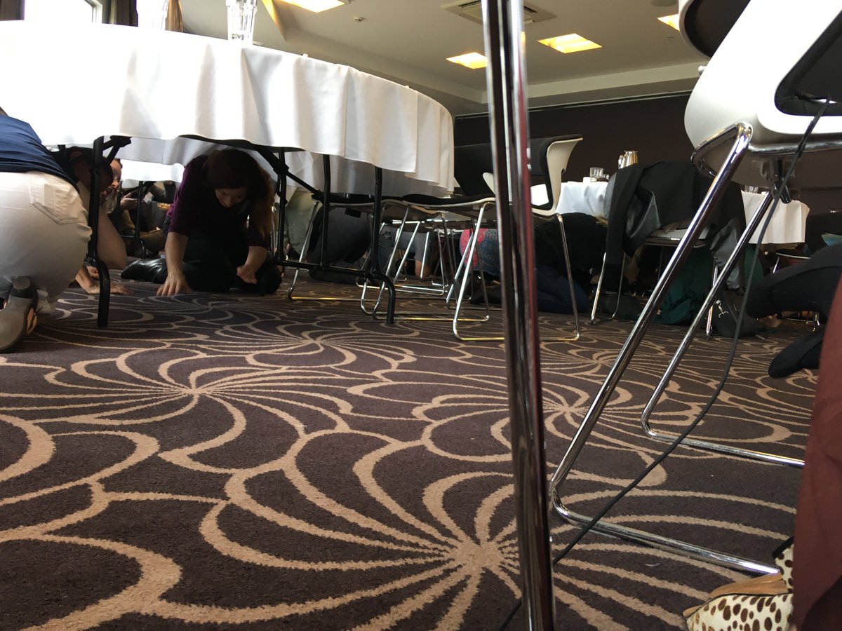 TechCommNZ's tweet image. #tcnz2019 joins the New Zealand ShakeOut 2019. Drop, cover, hold!

civildefence.govt.nz/get-ready/new-…