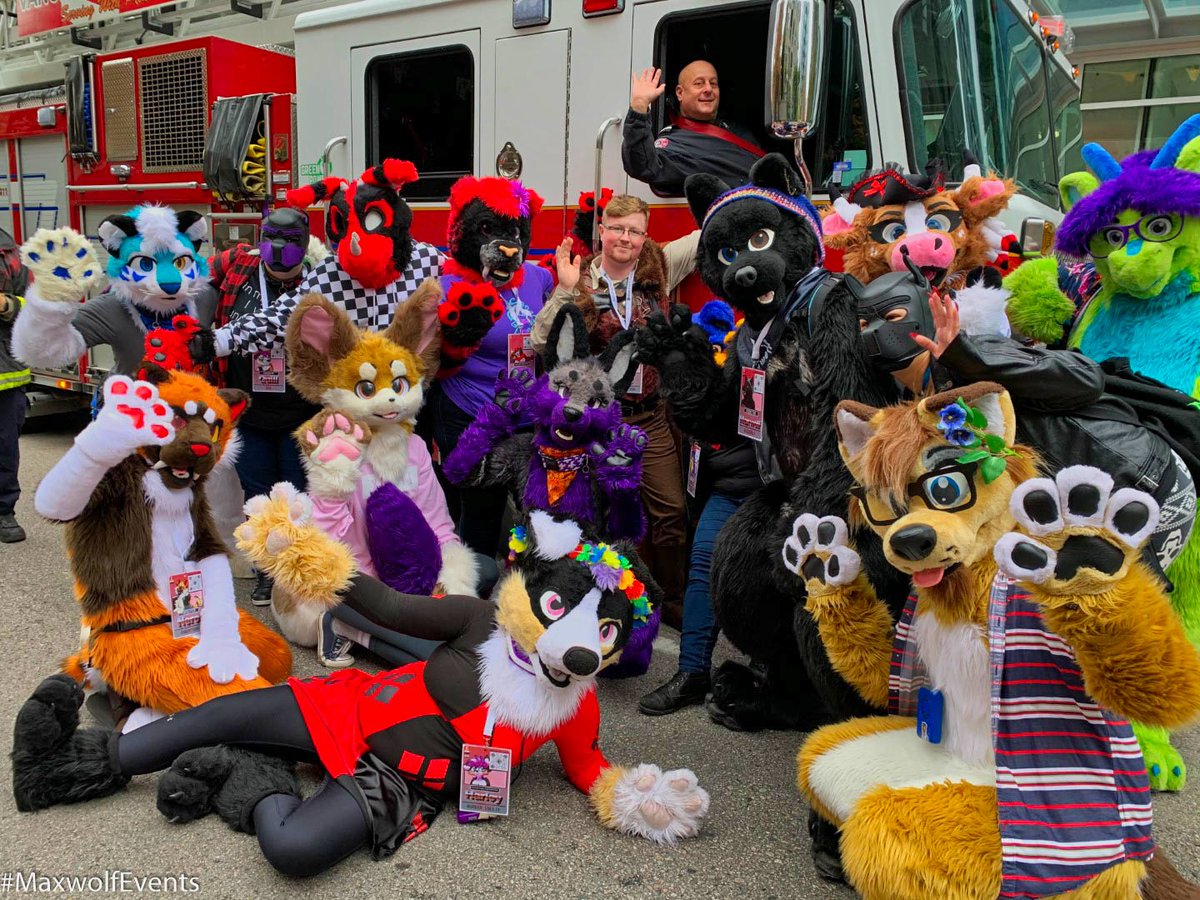 BigMaxwolf's tweet photo. Some awesome shots from the Halloween Parade last weekend!

📸 @FoxCouncil
🔗 https://t.co/bBIZBBKAfG

#WolfWednesday #Furry #Fursuit #MaxwolfEvents https://t.co/L9fC2fmbVP