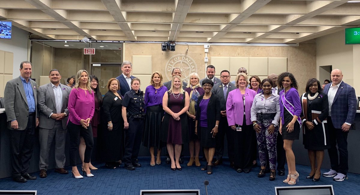 cmjsgates's tweet photo. City of Dallas recognizes Domestic Violence Month and the advocates on the frontline standing up for DV victims! @CityOfDallas #BigDEndsDV #DVAM2019 https://t.co/LEYNB8j6Ea