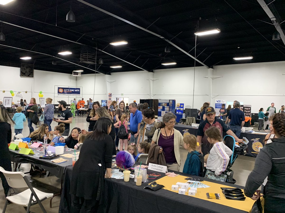 ExplorersFaire tweet media