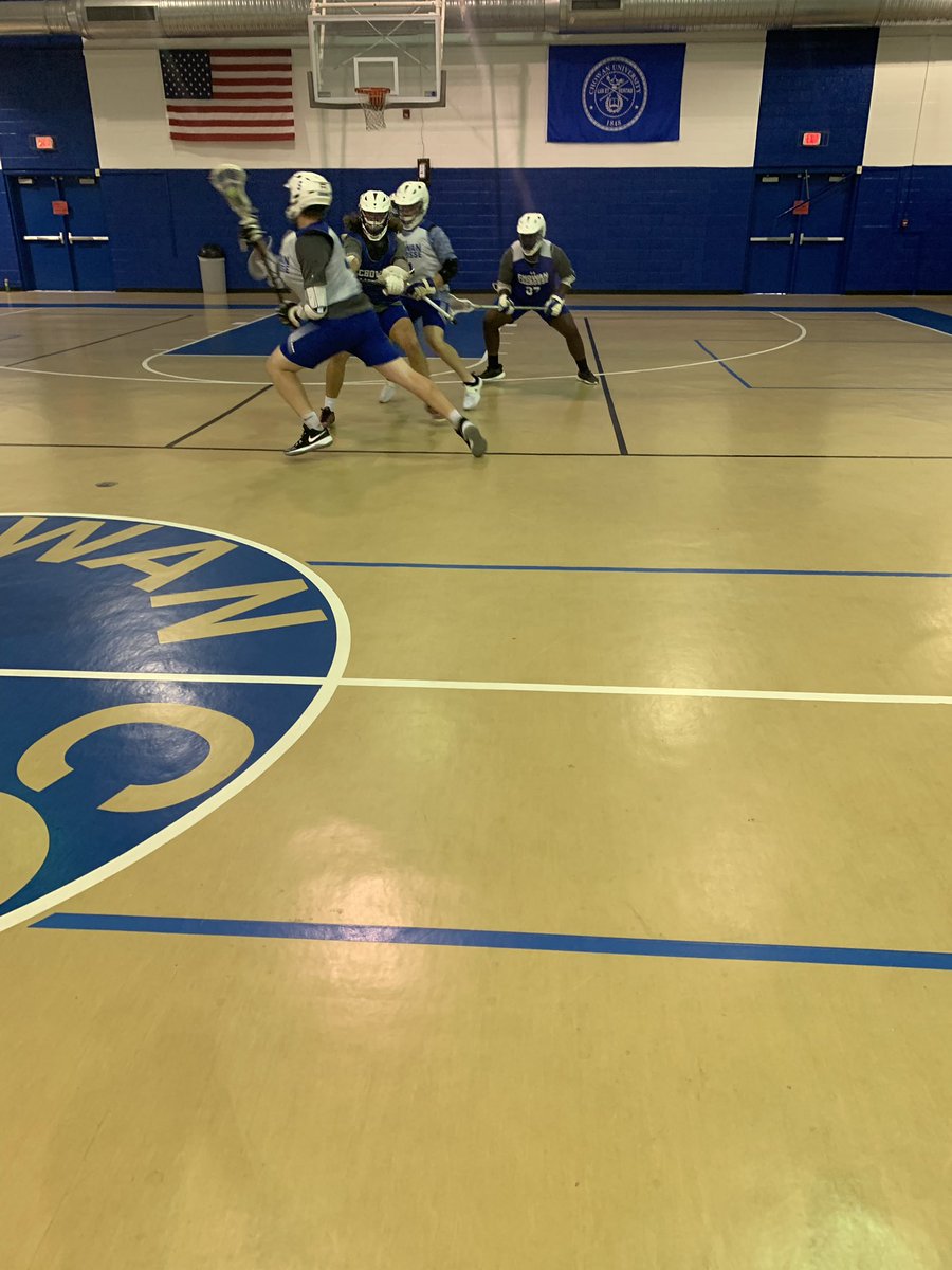ChowanMLAX's tweet photo. Quality box session today in the Jenkins Center! Getting to the roots of how we play and the #BoroBoys continue to improve on the details. #family #BuildIt https://t.co/T33XVOZ5i5