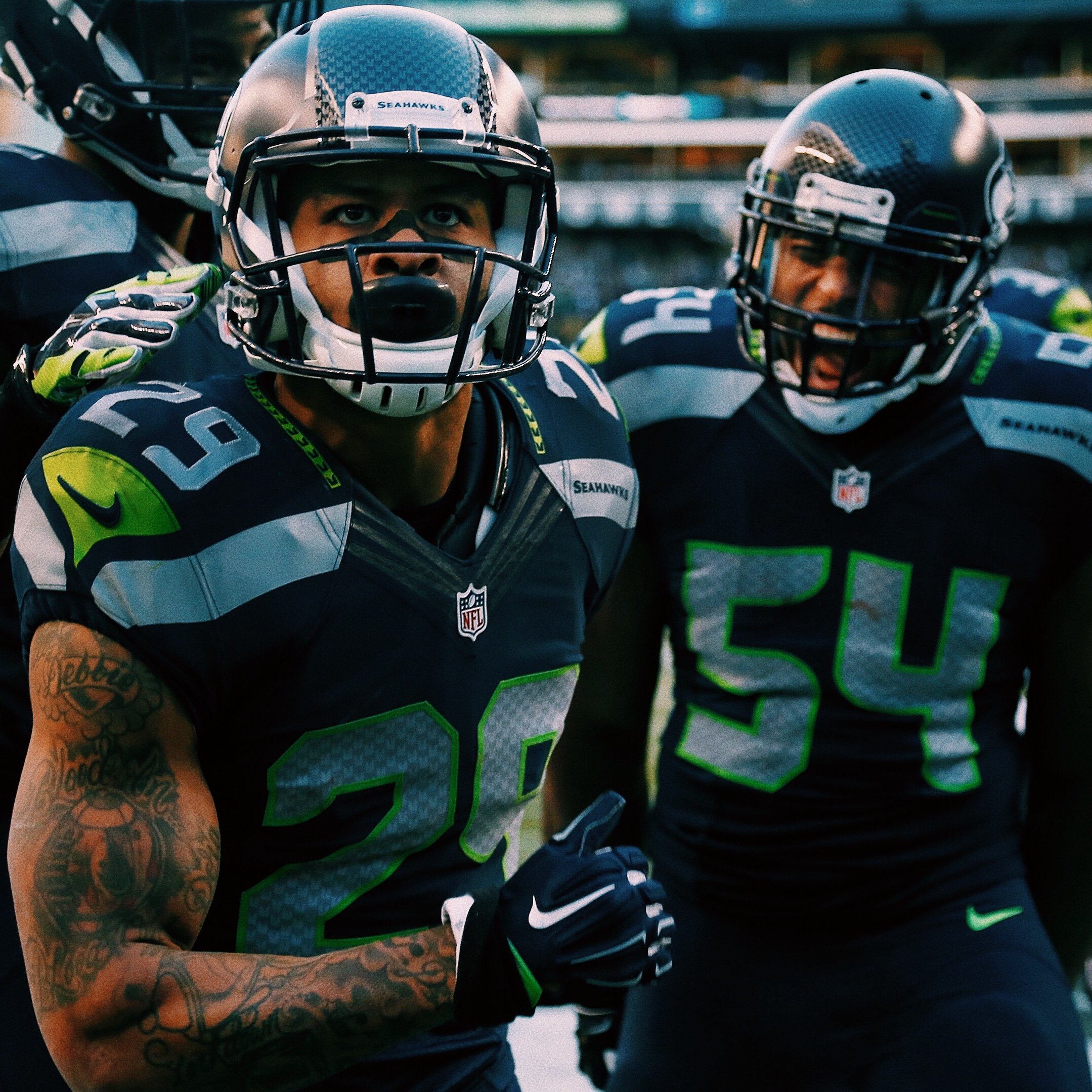 B/R Gridiron on X: 'Bobby Wagner says Seahawks fans should welcome Earl  Thomas back on Sunday: “He's a legend here.” Wagner wants to swap jerseys  with his former teammate ✊  /