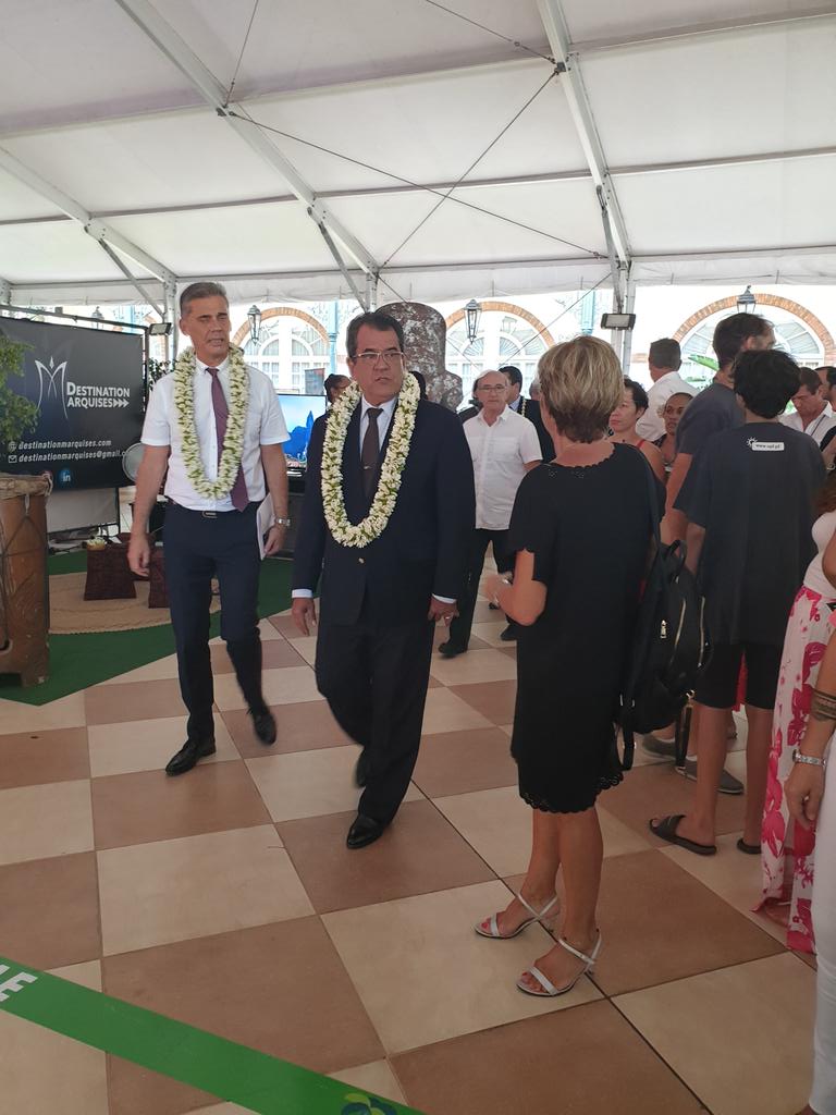 CelineCharpiot's tweet photo. Ravie d avoir rencontré le President @EdouardFritch pour le lancement du #DFT2019 pour parler #Tech4Islands @linagora @FrenchTechViet #sustainableIsland : on parle inclusion et #goodtechforGood https://t.co/WGvzlCKJDS